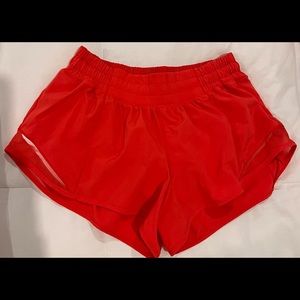 Lululemon Hotty Hot 2.5 Shorts
